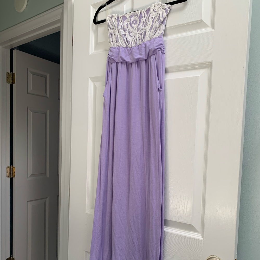 Small White lace and purple maxi